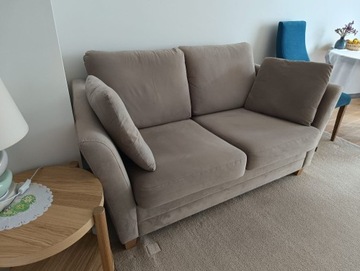 Komfortowa i wygodna sofa 2-osobowa