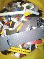klocki Lego 1,85 kg + 5 figurek