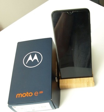 Smartfon Motorola E22i komplet 100% sprawna.