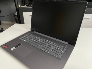 Lenovo IdeaPad 3 17ALC6 17,3" R5 5500U 8RAM 512SSD