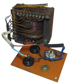 Transformator sieciowy oscyloskopu lampowego [R0]