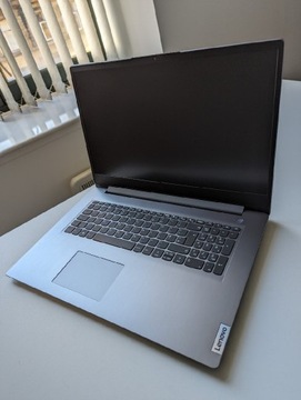 Lenovo IdeaPad 3 17.3" Full HD IPS 12GB RAM 128GB