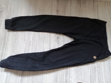 Spodnie dresowe chłopięce 158 czarne 