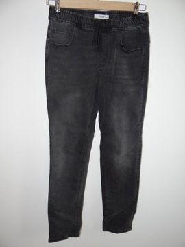 Spodnie jeans  joggersy Reserved  164 cm 