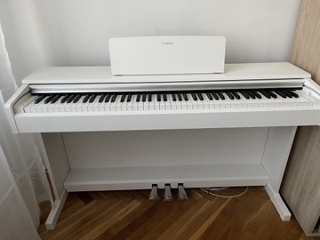 Pianino cyfrowe Yamaha YDP144WH