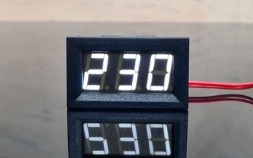 Cyfrowy woltomierz AC 30-500V~ (biały LED 0.56'')