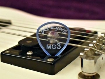 Kostki gitarowe akryl typ MG3 niebieski