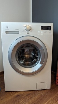 Pralka Electrolux EWF1276EDW 7kg A++