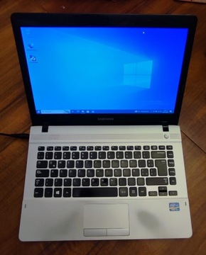 Samsung NP300E4E