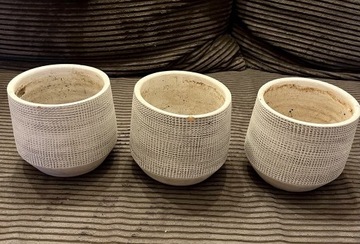 Zestaw 3 doniczek ceramicznych firmy Mica
