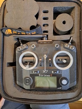 Taranis QX7 i case