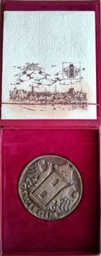 Medal oświęcimski wydany z okazji 50 r. II wojny 