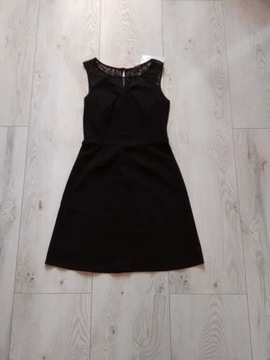 czarna sukienka marki Naf Naf roz. 40