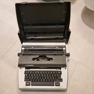 Maszyna do pisania S4000 Electric