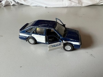 Samochód Polonez policja model