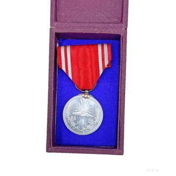 Japonia. Medal Czerwonego Krzyża. Komplet.