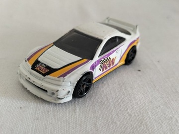 Hot  wheels-custom 01 acura integra gsr z 2015