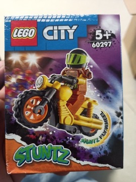 LEGO City   demolka na motocyklu kaskaderskim 