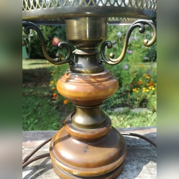 Lampa w stylu rustykalnym