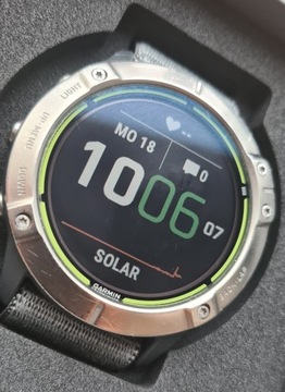 Smartwatch  Garmin Enduro Solar  BDB.