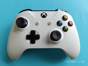 Pad Xbox one /oryginalny / 1708 / Stan Mega Ładny 