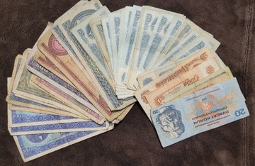 Zestaw banknotów różnych państw z lat 1962-1974