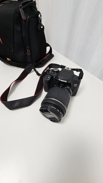 Lustrzanka Canon EOS 750D korpus + obiektyw Tamron 18-200 