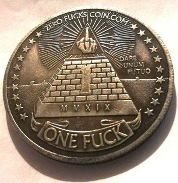 One Fuck Zero Fucks piramida orzeł