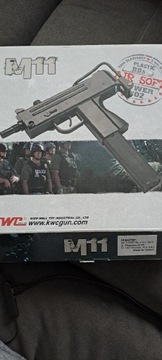 Pistolet maszynowy M11