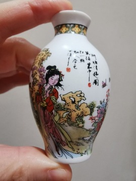 Magnes na lodówkę wazon flakon Gejsza Chiny