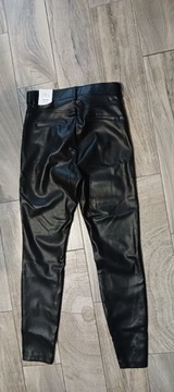 Spodnie skórzane ZARA czarne  M/S