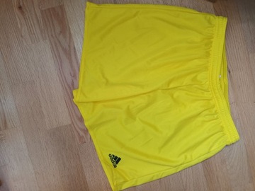 spodenki sportowe adidas rozm. M (12-14 lat) żółte