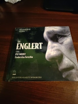 Audiobook Psy Wojny czyta Jan Englert płyta Nowa
