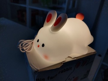 Silikonowa lampka królik dla każdego