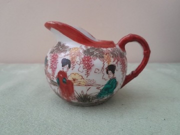 Japonia porcelanowy mlecznik