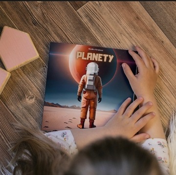 Planety - autorska ksiazeczka dla dzieci