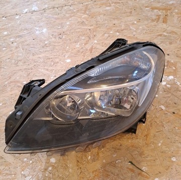 Mercedes B-klasa lampa przód lewa A246 820 01 61