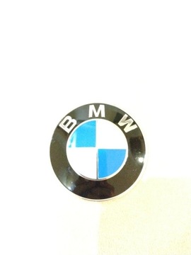 Emblemat na maskę BMW F30