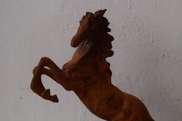 Żeliwna stara figura - Dziki Koń Konik Rumak ogród