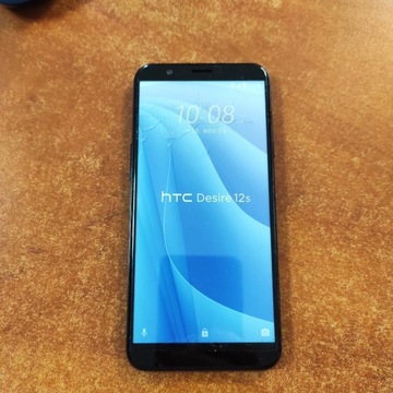 HTC Desire 12s-atrapa