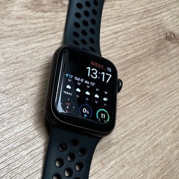 Apple Watch SE Nike 40mm, GPS + Cellular, 85%