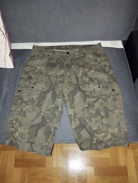 Spodenki cargo moro shorty 3/4 C&A męskie L