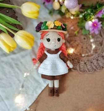 Lalka Anna Knitelity maskotka na szydełku Handmade