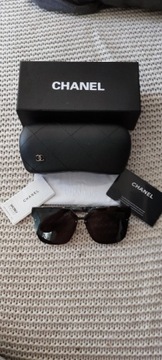 Okulary przeciwsłoneczne Chanel czarne złote 