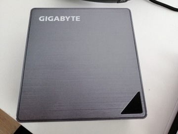 GIGABYTE gb-bsi7h-6500 mini desktop computer 
