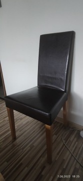 Krzesła 4 szt. czarne, tapicerowane, skóropodobne