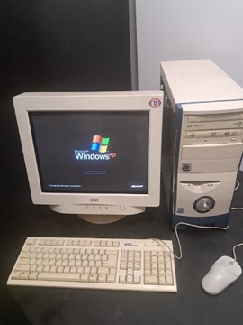 Retro PC Windows XP Pentium 4 7600GS AGP