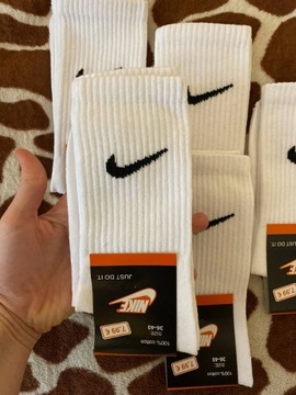 Skarpetki Nike wiosna 5 par białych r.36-40