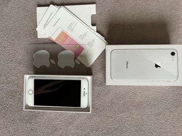 iPhone 8 biały 64GB