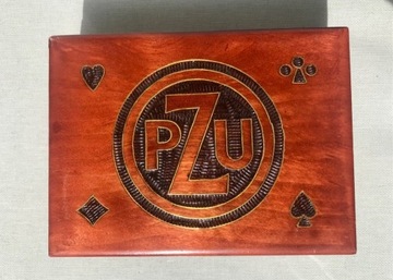 Stare drewniane pudełko na karty logo PZU
